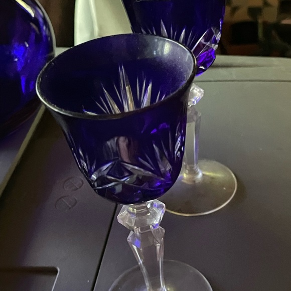 Vintage Small Blue Crystal Liquor Glasses 5 1/2 “ tall x 2” wide - Picture 3 of 3